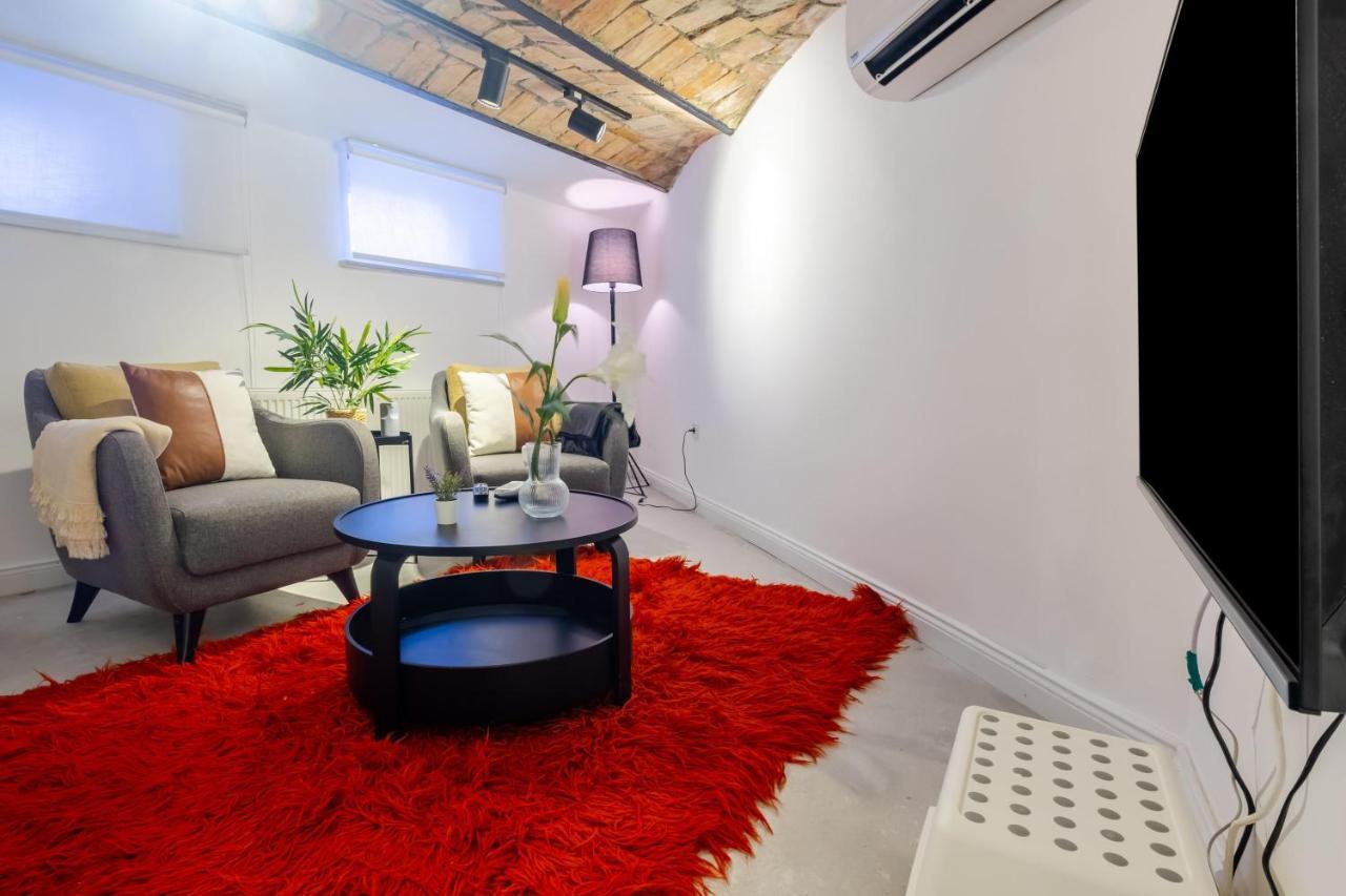 Vibrant Flat 5 Minutes Walk To Istiklal In Beyoglu Appartamento Provincia di Provincia di Istanbul Esterno foto